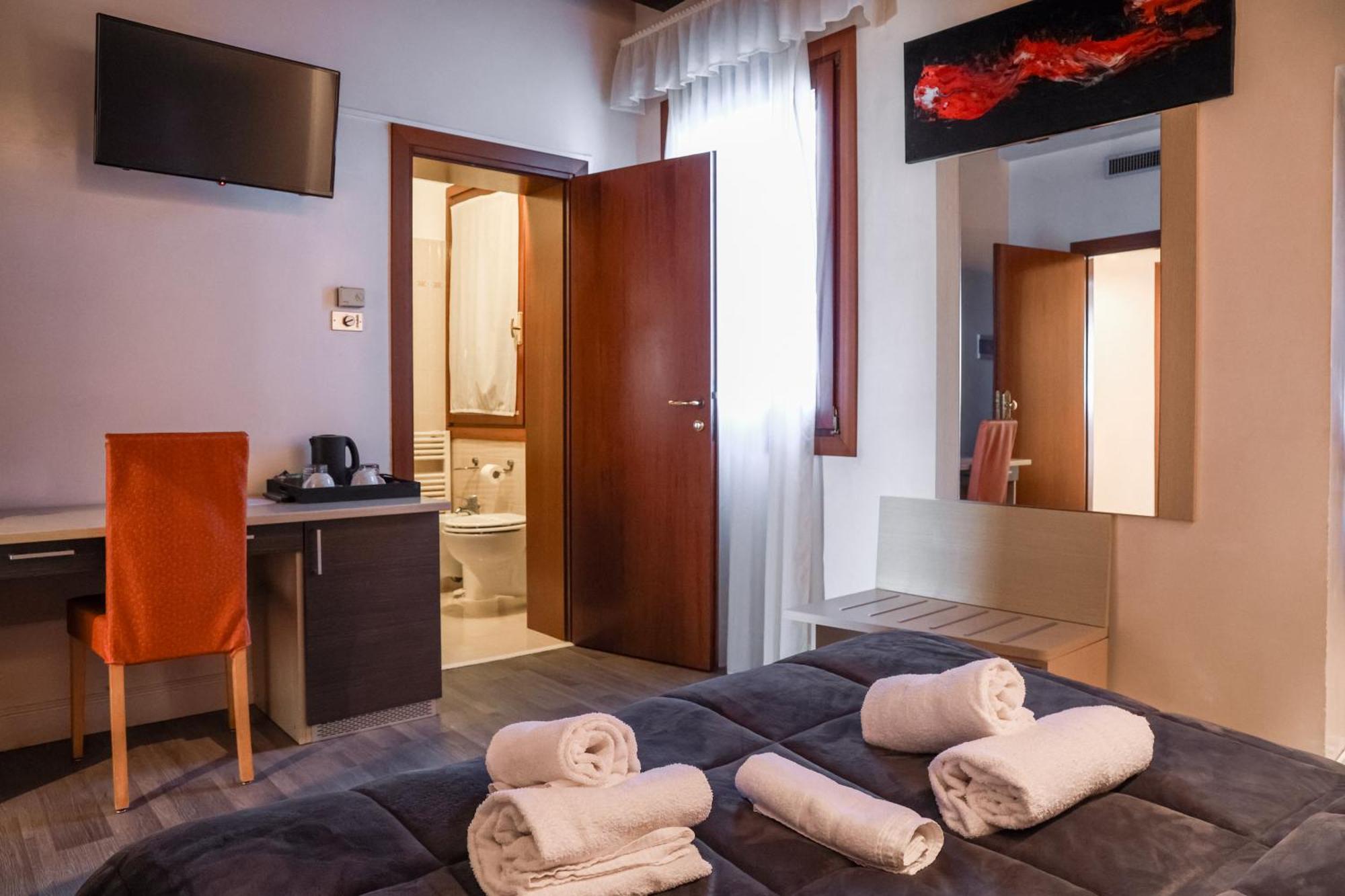 Hotel Villa Sara Mestre Ngoại thất bức ảnh