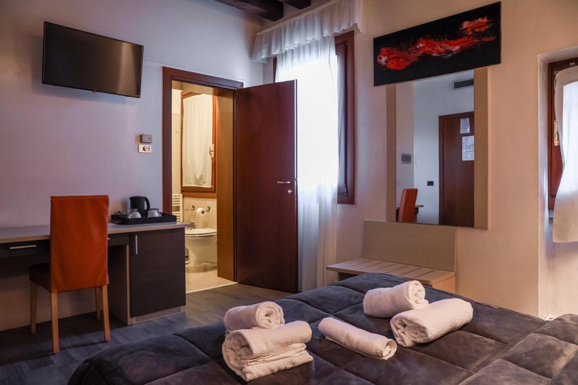 Hotel Villa Sara Mestre Ngoại thất bức ảnh