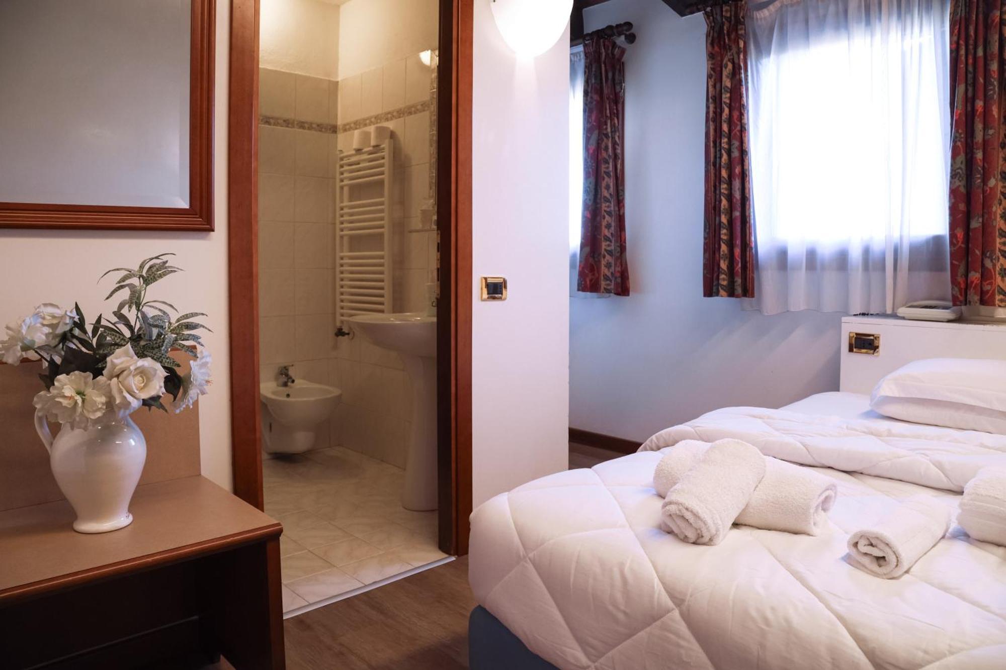 Hotel Villa Sara Mestre Ngoại thất bức ảnh