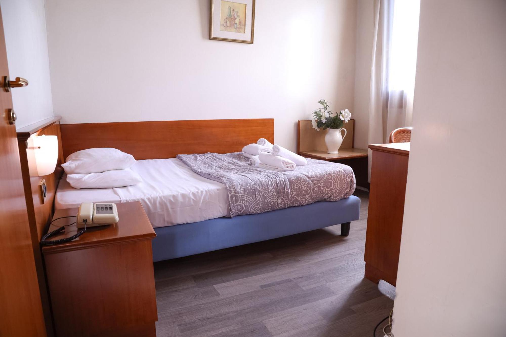 Hotel Villa Sara Mestre Ngoại thất bức ảnh
